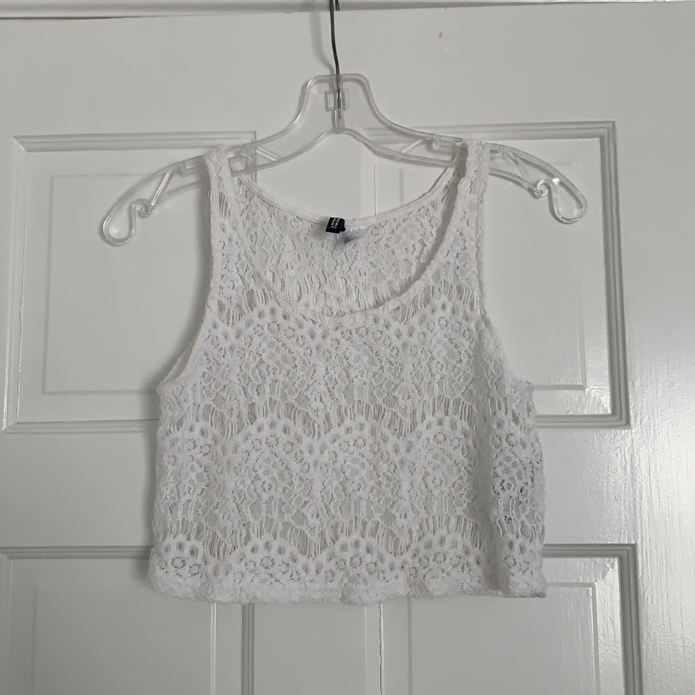 White laced cropped tank